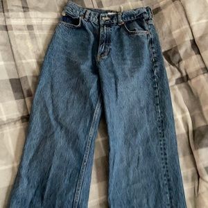 Zara High Rise 90s jeans!Worn two times!!